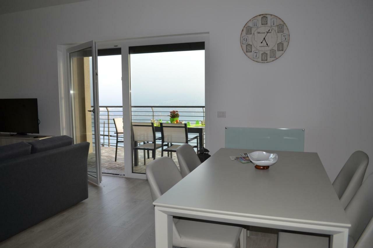 Casa Bb Apartment เจราลาริโอ ภายนอก รูปภาพ